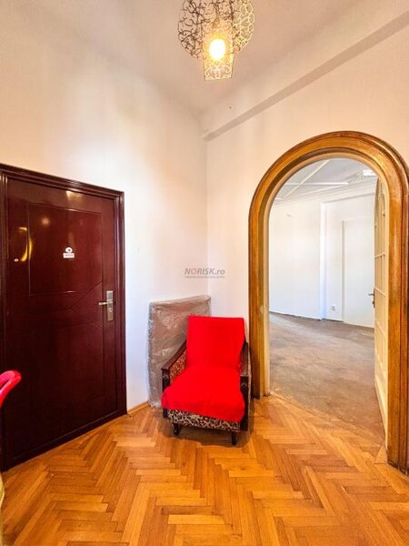 Mosilor fara comision | proprietate interbelica cu detalii originale | 93 mp