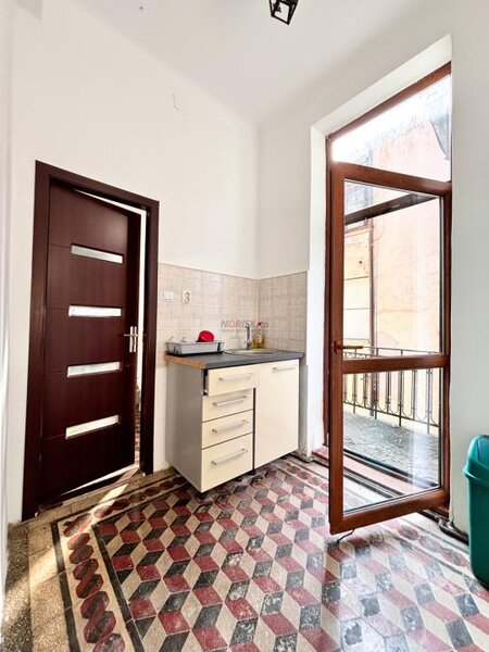 Mosilor fara comision | proprietate interbelica cu detalii originale | 93 mp