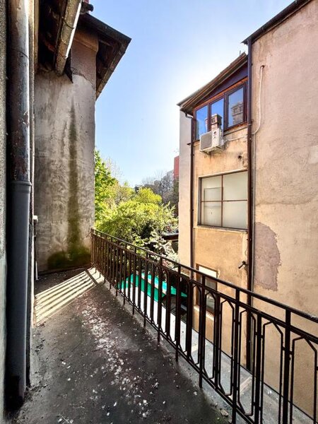 Mosilor fara comision | proprietate interbelica cu detalii originale | 93 mp